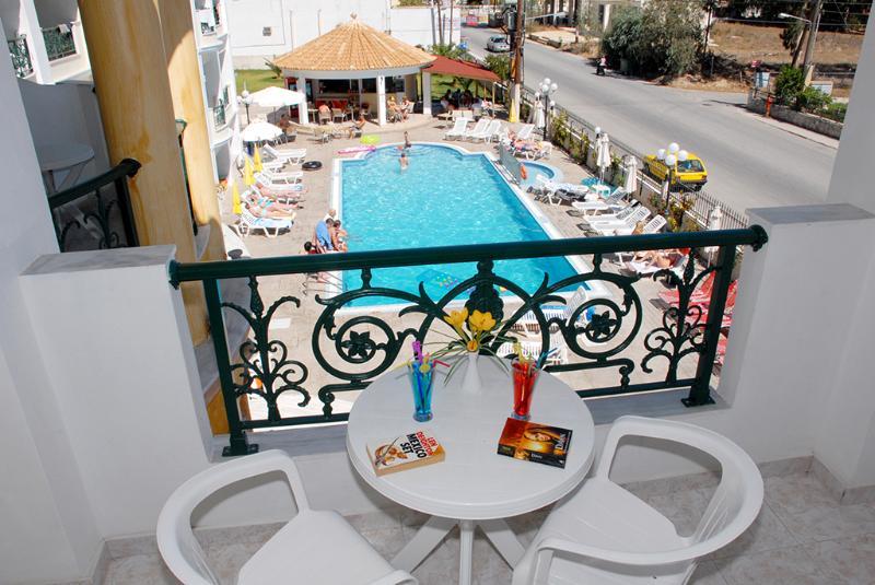 Afrodite Hotel Laganas Buitenkant foto